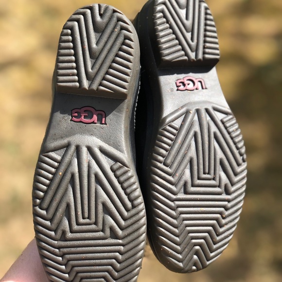 Ugg Elsa Boots Sz 5 woman’s New with Box - Picture 4 of 5